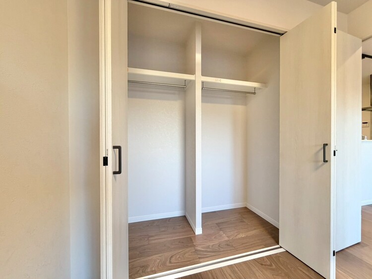 その他 収納スペースが付いていて、お部屋を広く使っていただけます。