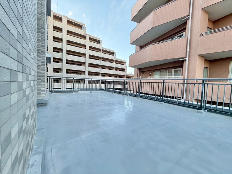 その他 朝の澄んだ空気や、夕方に吹く清々しい風を感じられるバルコニー。