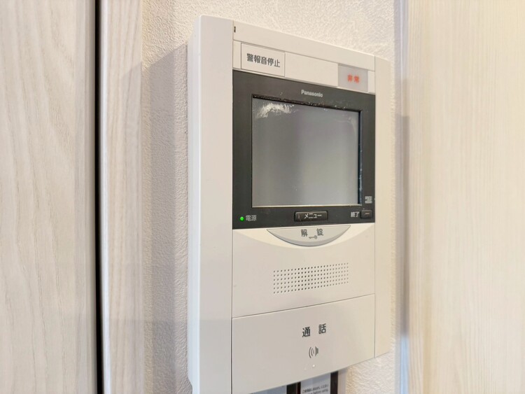 その他 誰が来てもわかる様にモニター付きインターホンを設置。
