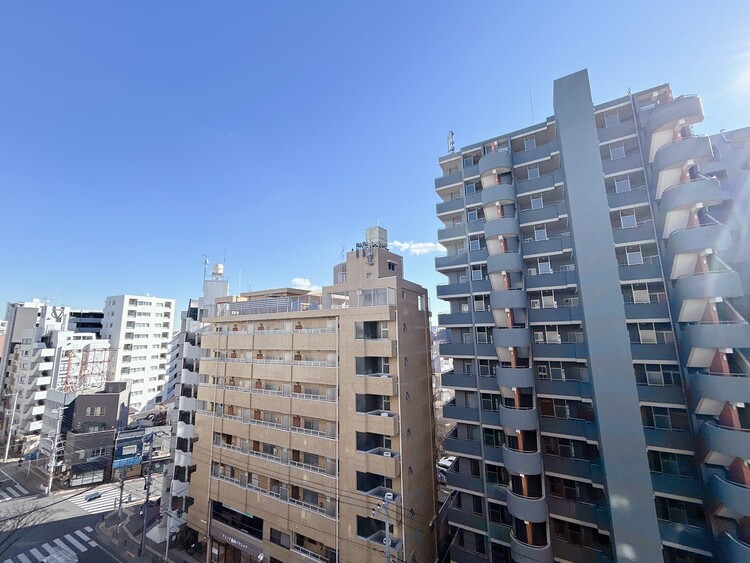 その他 眺望や窓からの景色が良いと、家で過ごす時間も快適です。