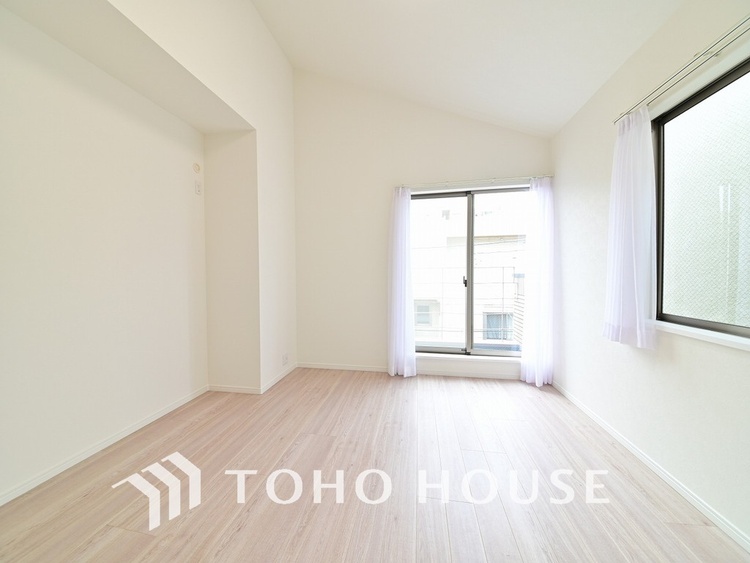 内装 シンプルですっきりとした室内は飽きのこない居心地の良い雰囲気です