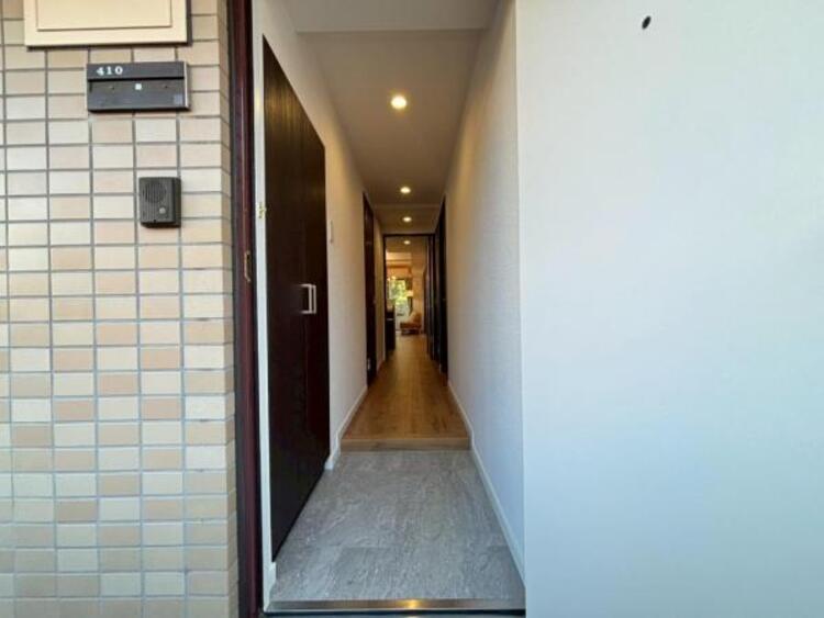 その他 雑多な玄関ではなくスッキリ空間としてお家の顔になるよう設計いたしました。