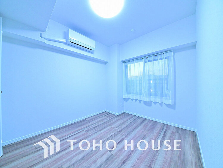 内装 採光もある洋室は、くつろぎのひと時を過ごすのにぴったり