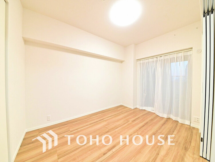 内装 シンプルですっきりとした室内は飽きのこない居心地の良い雰囲気