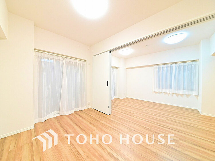 内装 1日の疲れを癒し、心地よく寛げるようゆったりとした広さをしています