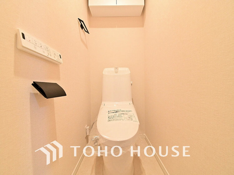 トイレ トイレには快適な温水洗浄便座付