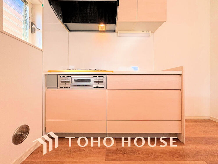 キッチン 落ち着きのあるカラーで統一された清潔感と気品が溢れるキッチン