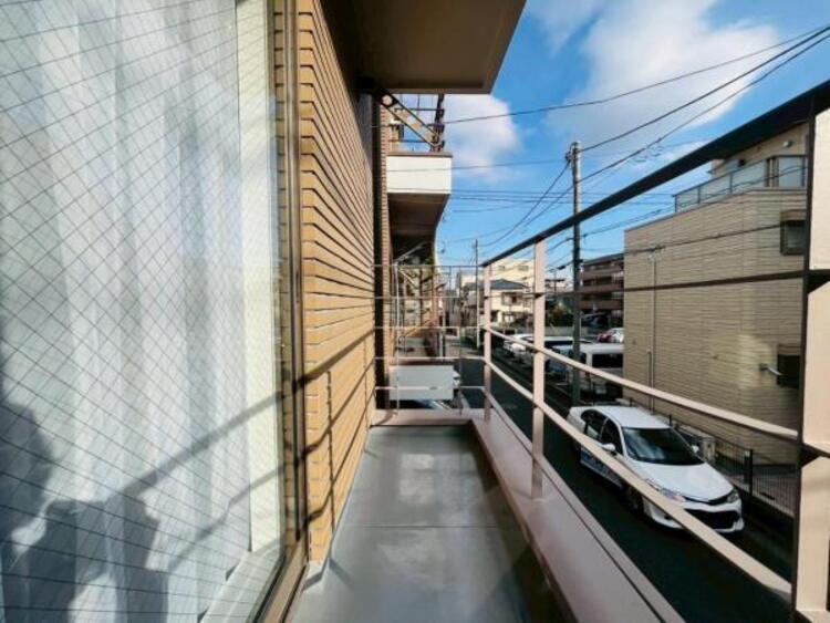 バルコニー 太陽の光と爽やかな風を受けられるバルコニーです。太陽の匂いを感じられそうです！