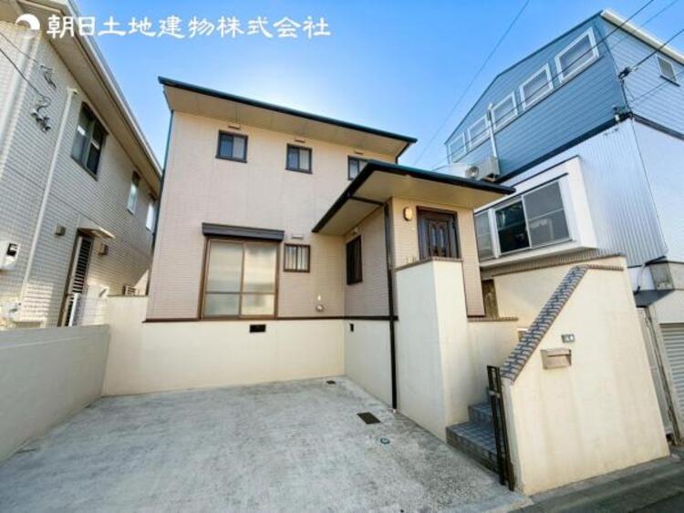 外観 すぐの見学や資料請求など、お気軽にお問い合わせください