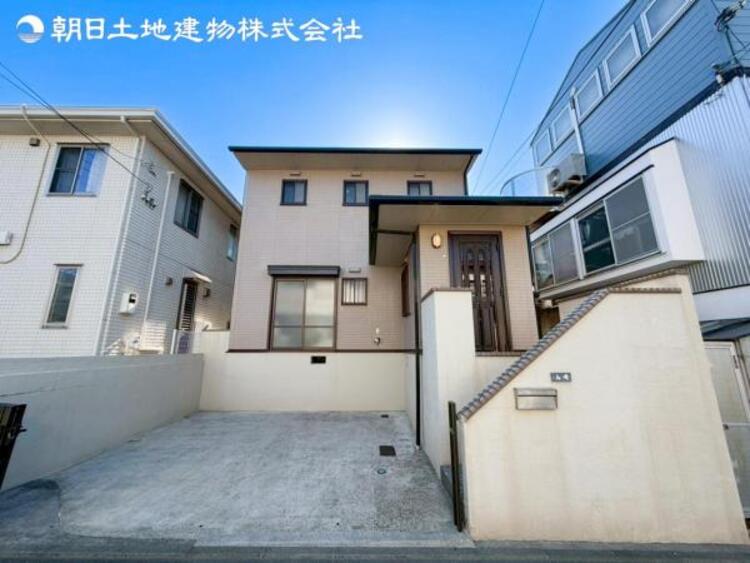 外観 すぐの見学や資料請求など、お気軽にお問い合わせください