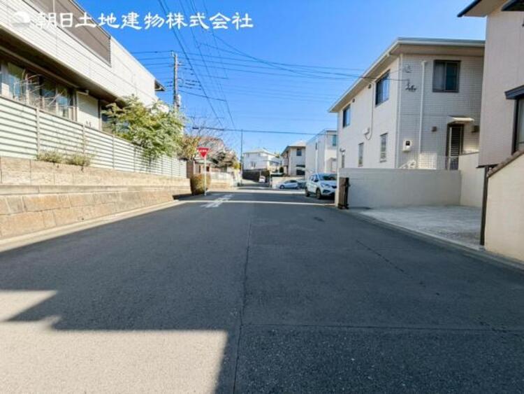 外観 すぐの見学や資料請求など、お気軽にお問い合わせください