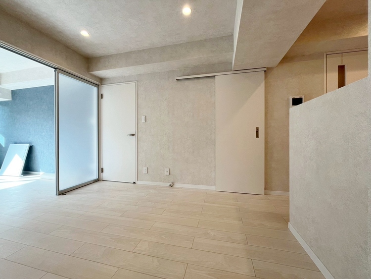 居間 快適に過ごす毎日を求めて、暮らしの中でご自身の「マイホーム」に創り上げてください。