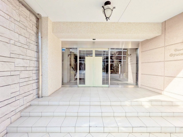 エントランス 外と内をつなぐエントランスは、まさに顔となる場所。