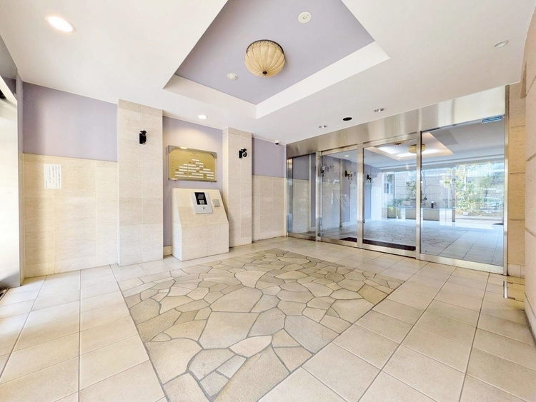 エントランス エントランス内部は、管理が行き届き清潔な共有スペースとなっています。