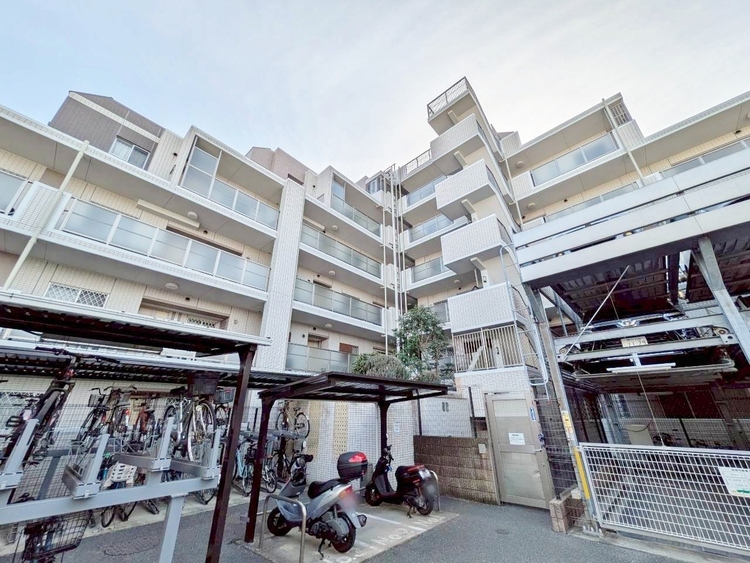 外観 ライフプランニングからローンまで、一貫してご説明させていただきます。お気軽にお問い合わせくださいませ。