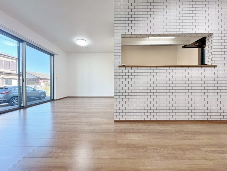 居間 居心地の良い空気感は、暮らしのステージを彩り、心からのやすらぎと満足感を与えてくれます。