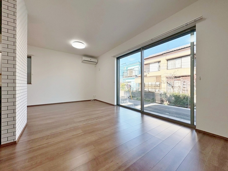 居間 豊かな居住性と、安心感を満たすクオリティが見事に調和した住空間。