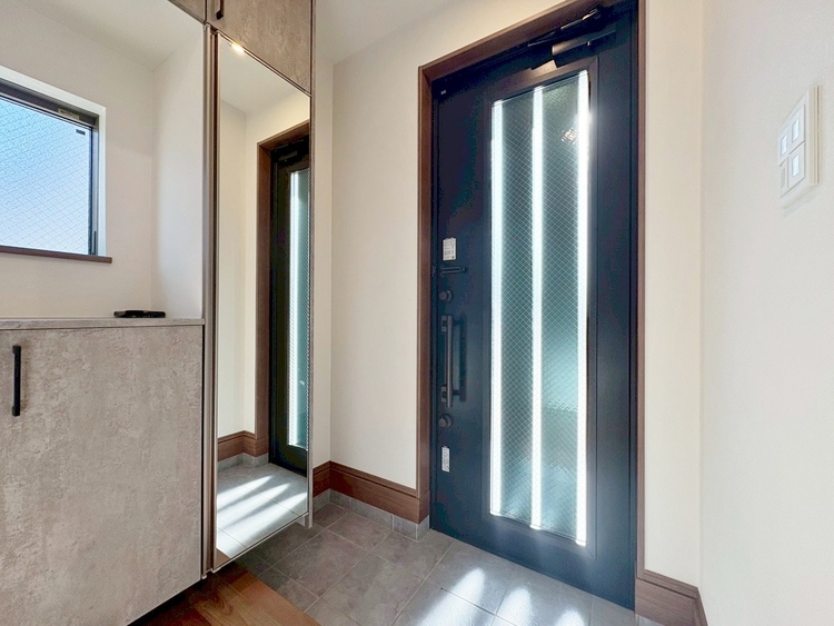 玄関 シューズボックスを完備した玄関です。