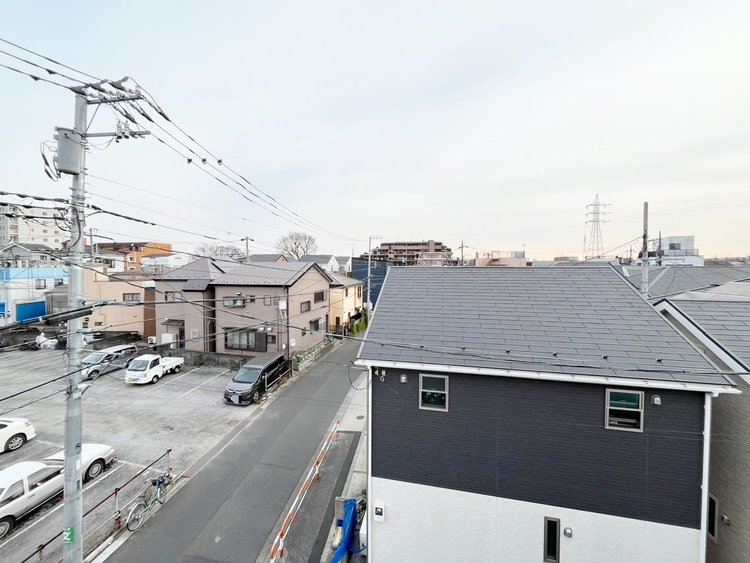 バルコニー 頬をなでる、優しい風を感じることが出来ます。