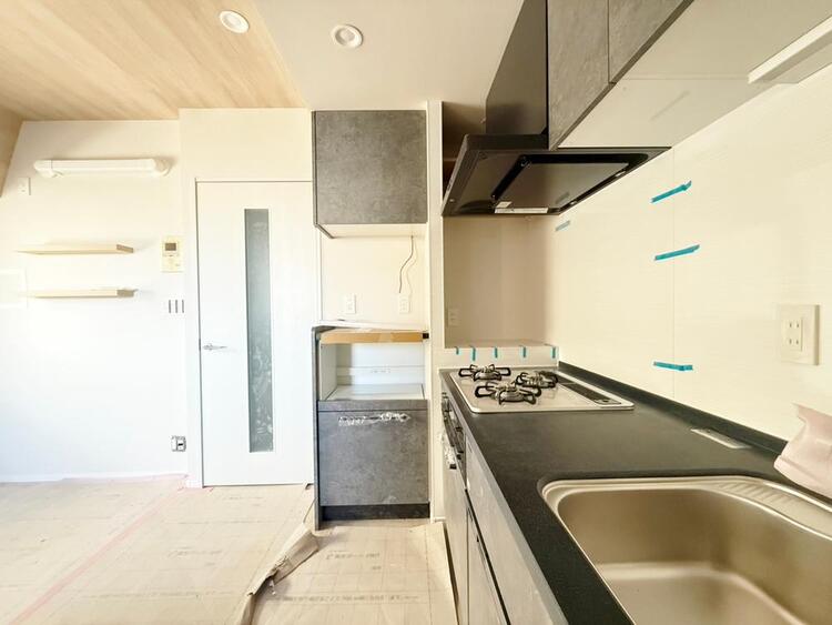 キッチン 洗練されたスタイリッシュなデザイン性と使いやすさを備えた仕様。