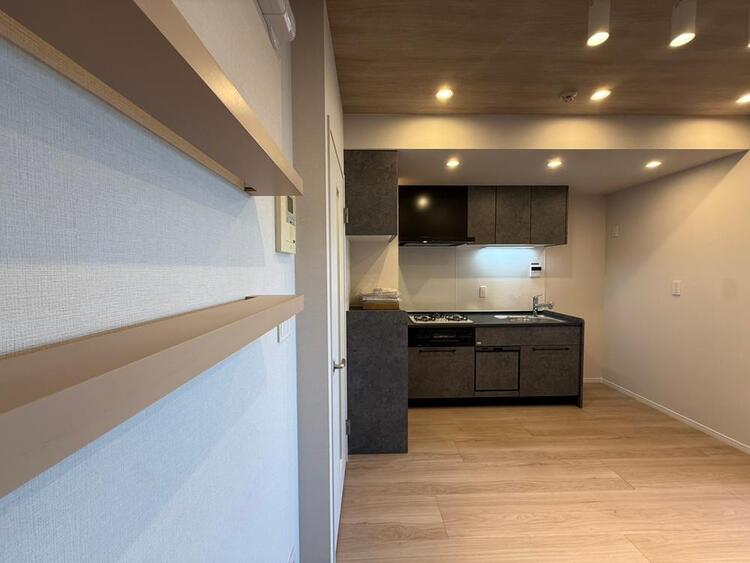 居間 居心地の良い空気感は、暮らしのステージを彩り、心からのやすらぎと満足感を与えてくれます。