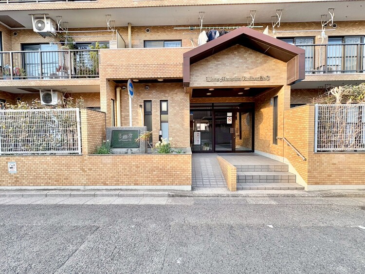 エントランス 外と内をつなぐエントランスは、まさに顔となる場所。