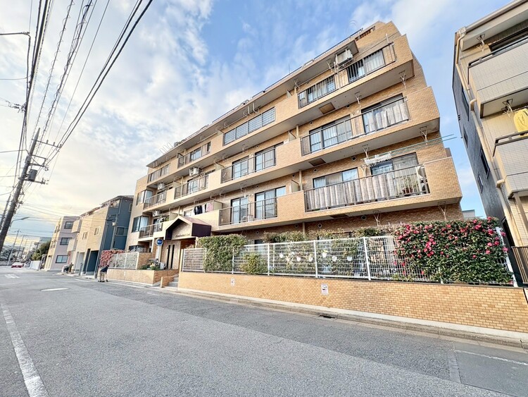 外観 ライフプランニングからローンまで、一貫してご説明させていただきます。お気軽にお問い合わせくださいませ。