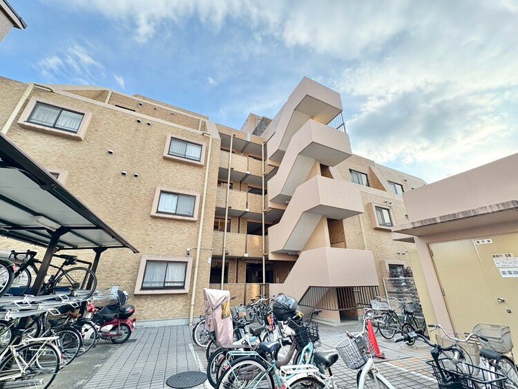 外観 現地に足をお運びいただいた際には、周辺散策などをお勧めいたします。