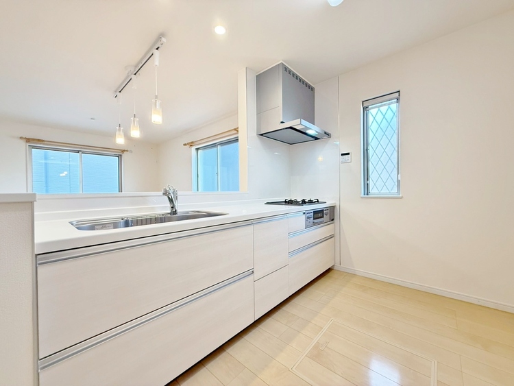 キッチン 洗練されたスタイリッシュなデザイン性と使いやすさを備えた仕様。