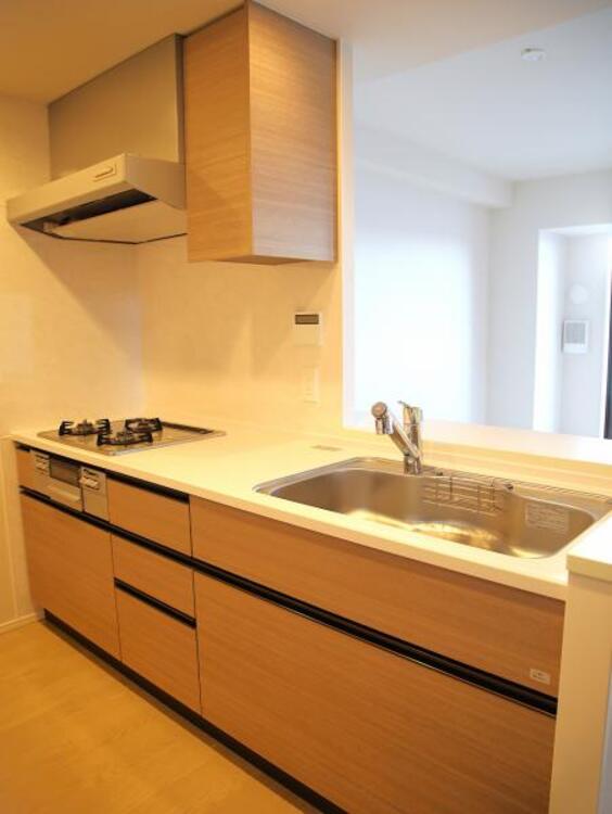 キッチン シンプルで使いやすい設計のキッチン。毎日の料理が快適に。