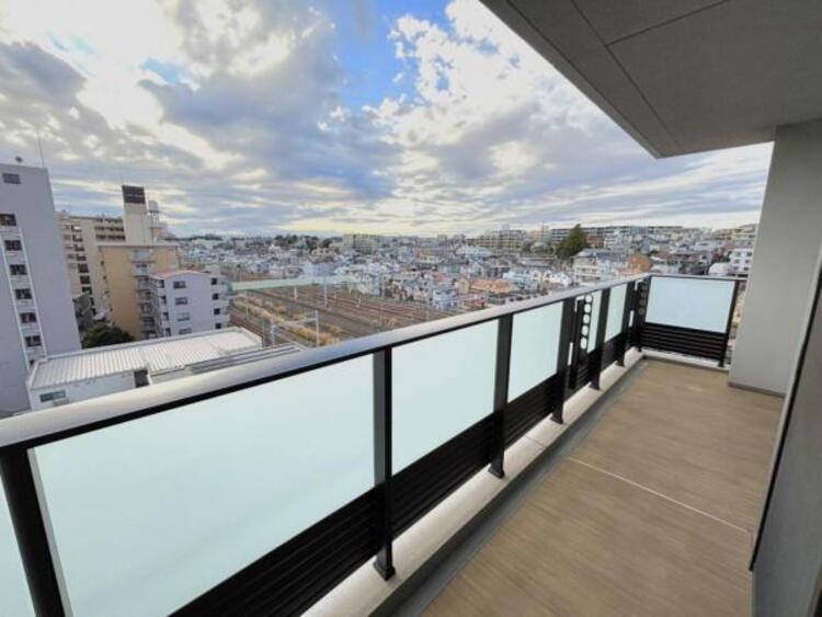 バルコニー 開放感のあるバルコニーで、毎日の暮らしにゆとりをプラス。