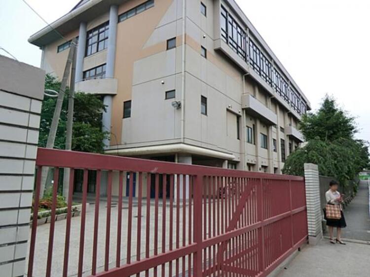 周辺 大田区立東蒲中学校　900ｍ