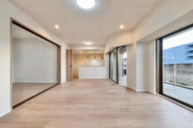 居間 らぎの日々のために最新の設備・仕様を採用しました。笑顔の毎日をここでお過ごしください。