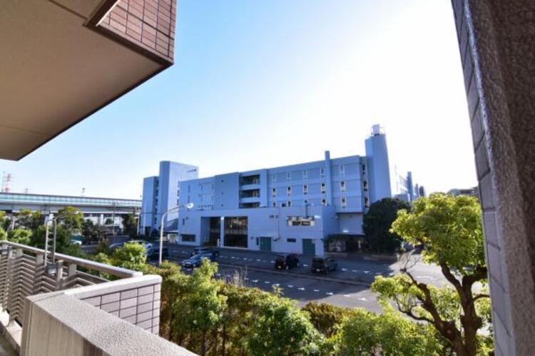 その他 開放感のある眺望。季節による景色の変化を　日常の生活と共に感じてください。 