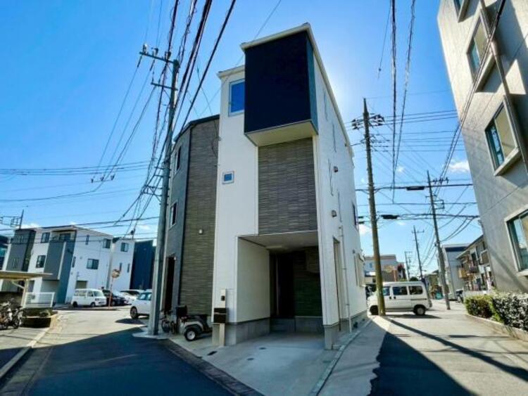 外観 豊かな居住性とクオリティが見事に調和した住空間は住まうことの喜びを感じさせてくれます。