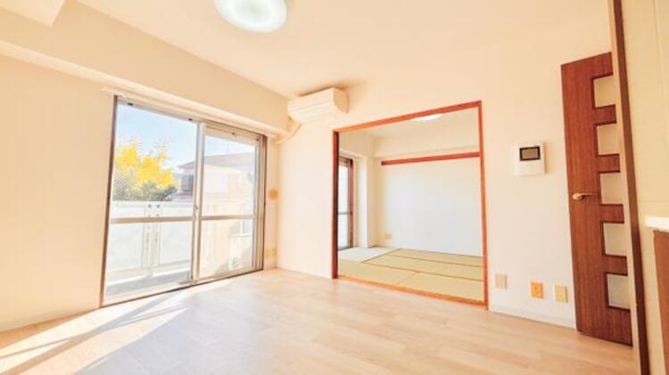 居間 ダイニング