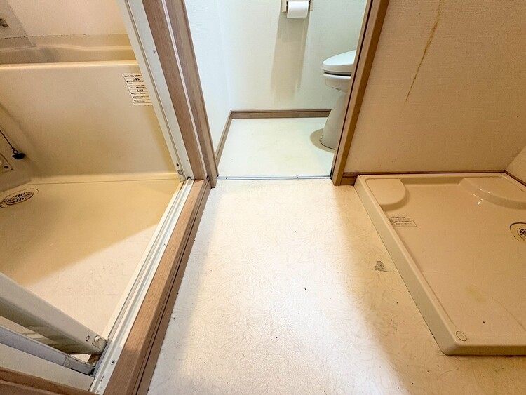 その他 十分な広さの脱衣所。