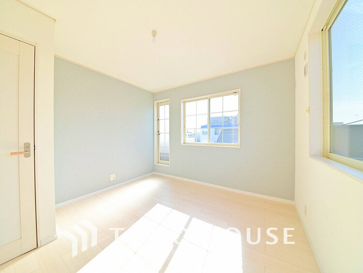 内装 家具の配置のし易い室内です。趣味の部屋としても充分な広さです