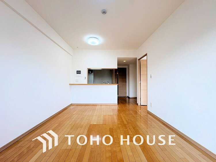 内装 広がりのある住空間、家族が集まるリビング・ダイニング