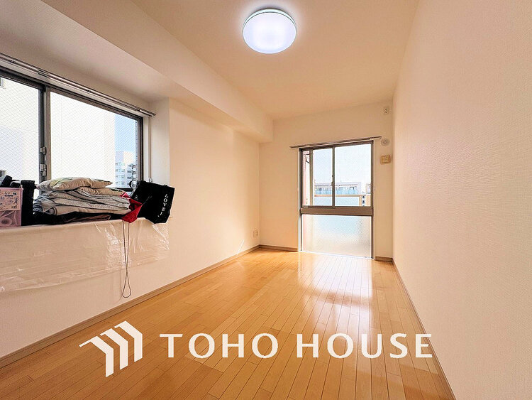 内装 シンプルですっきりとした室内は飽きのこない居心地の良い雰囲気