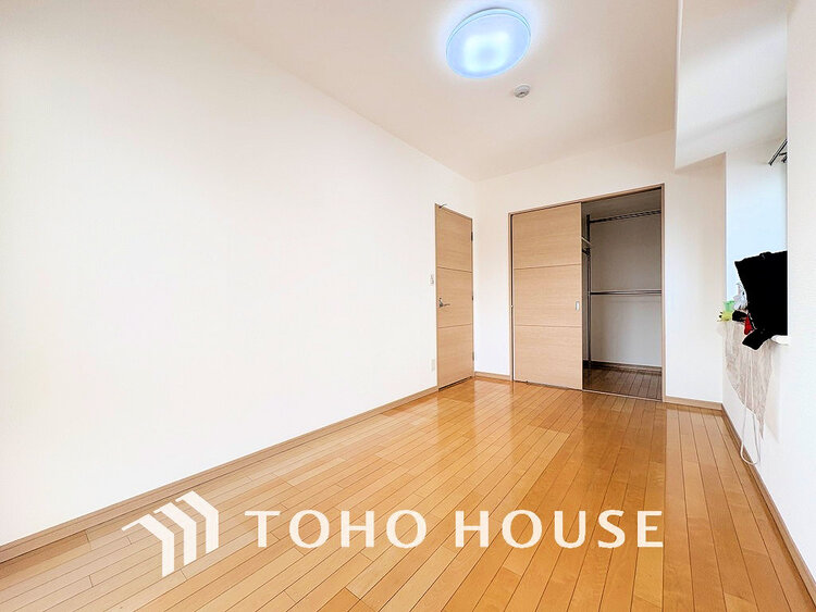 内装 1日の疲れを癒し、心地よく寛げるようゆったりとした広さをしています