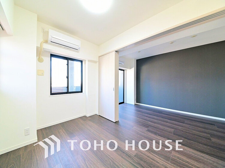 内装 シンプルですっきりとした室内は飽きのこない居心地の良い雰囲気