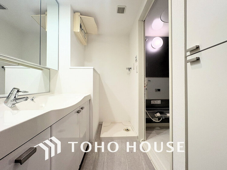 洗面 大きな洗面鏡付き、朝の身支度も楽しくなりますね