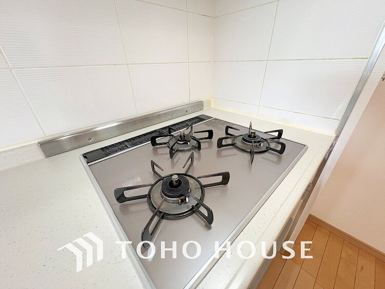 その他 3口ガスコンロで効率よくお料理できますね