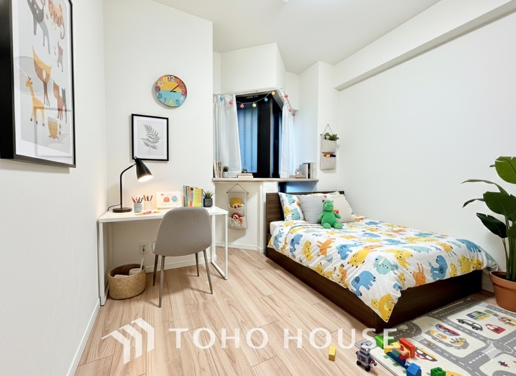 内装 ＊配置してある家具や小物はCGによるイメージ画像です。寝室は一日の疲れを癒す大切な空間。快適で落ち着けるおすすめの間取りです。