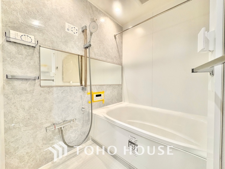 風呂 浴室は一日の疲れを癒す特別な空間。清潔感と快適性で心身ともにリフレッシュできます。