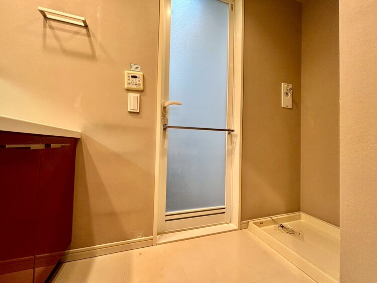 その他 十分な広さの脱衣所。