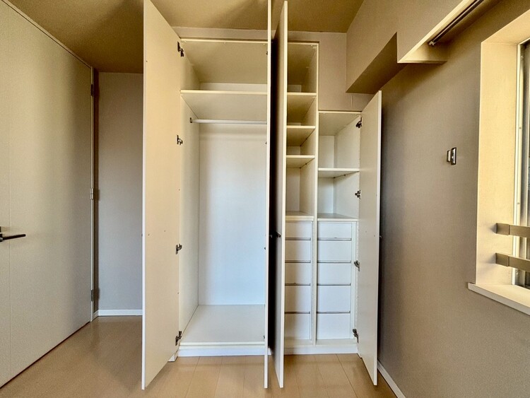 その他 収納スペースが付いていて、お部屋を広く使っていただけます。