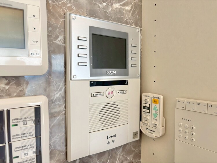 設備 誰が来てもわかる様にモニター付きインターホンを設置。