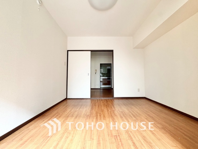 内装 【PRIVATE ROOM】◆快適◆な暮らしに不可欠な収納スペース。快適さとともに思い出も詰まっていく。